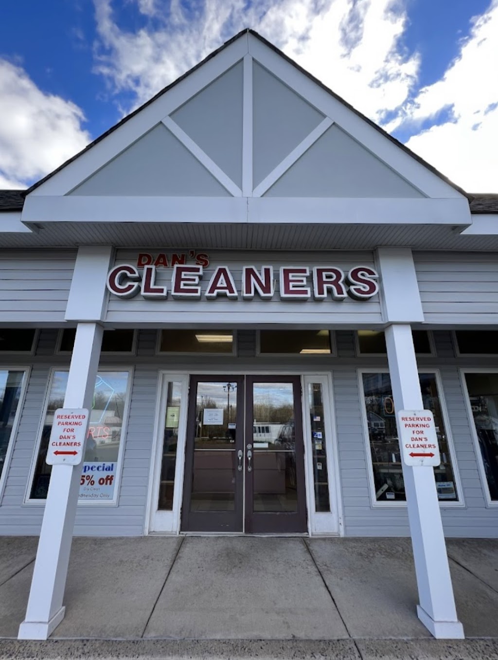 Dans Cleaners | 158 E Butler Ave, Chalfont, PA 18914 | Phone: (215) 822-8724