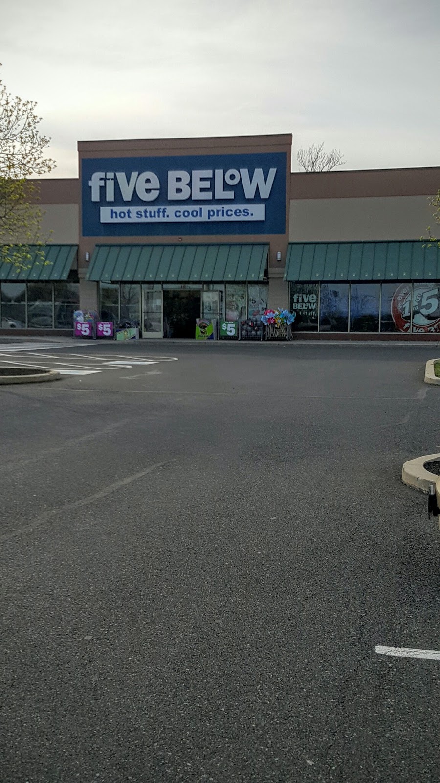 Five Below | 210 N West End Blvd, Quakertown, PA 18951 | Phone: (215) 536-7034