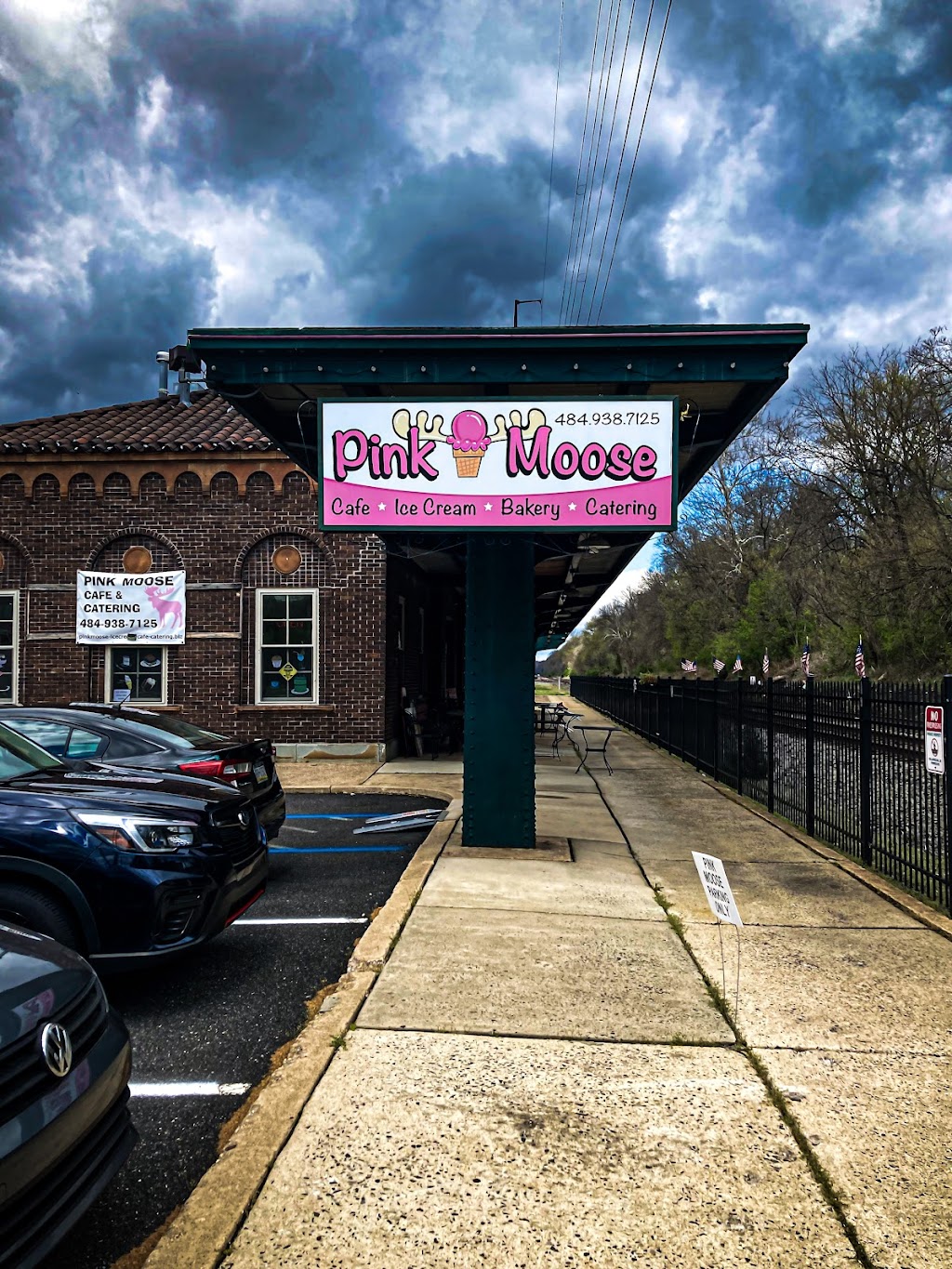 Pink Moose Ice Cream Cafe And Catering | 147 Main St, Royersford, PA 19468 | Phone: (484) 938-7125