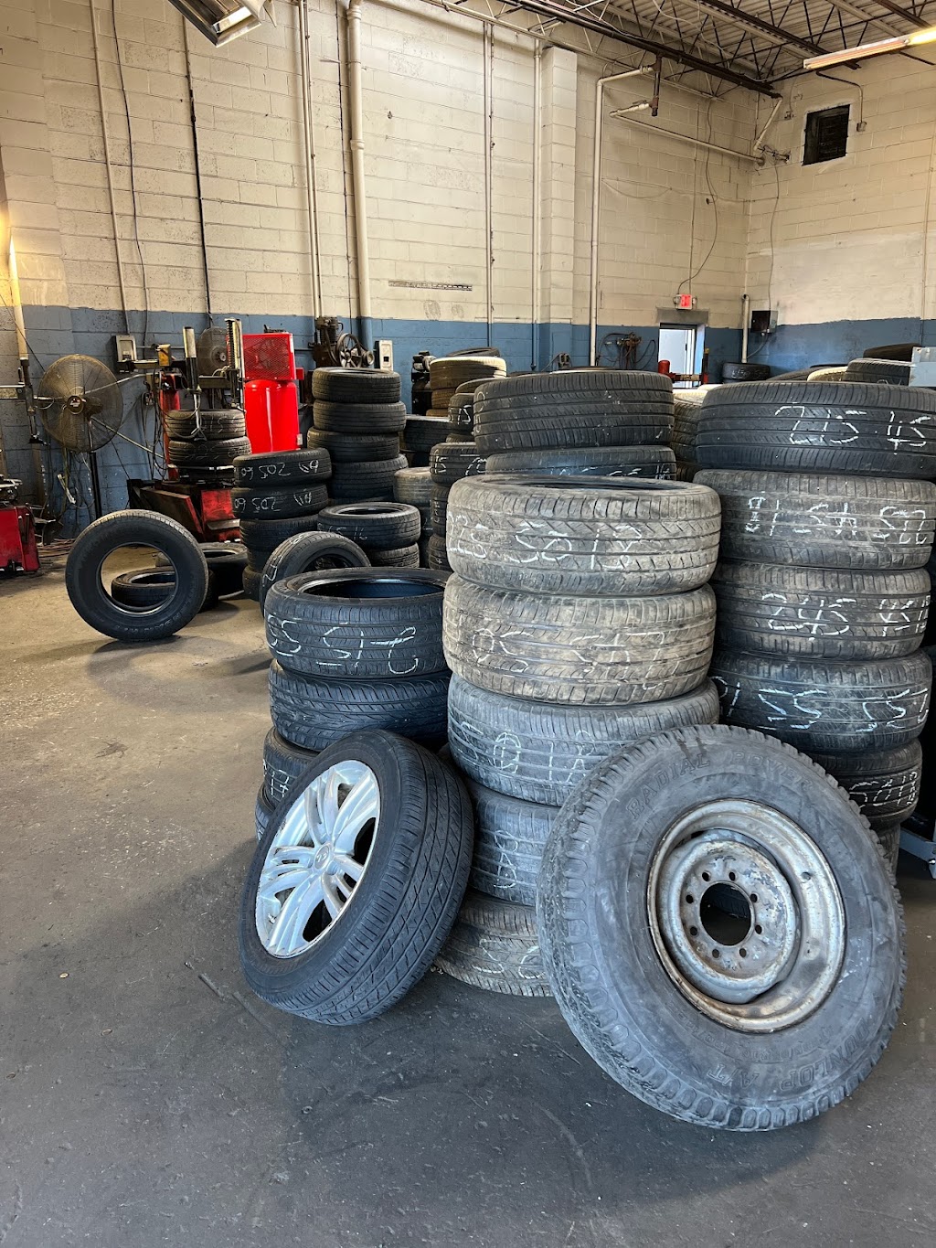 S&A Auto Repair Tire Repair | 6204 Passyunk Ave, Philadelphia, PA 19153 | Phone: (267) 366-2418