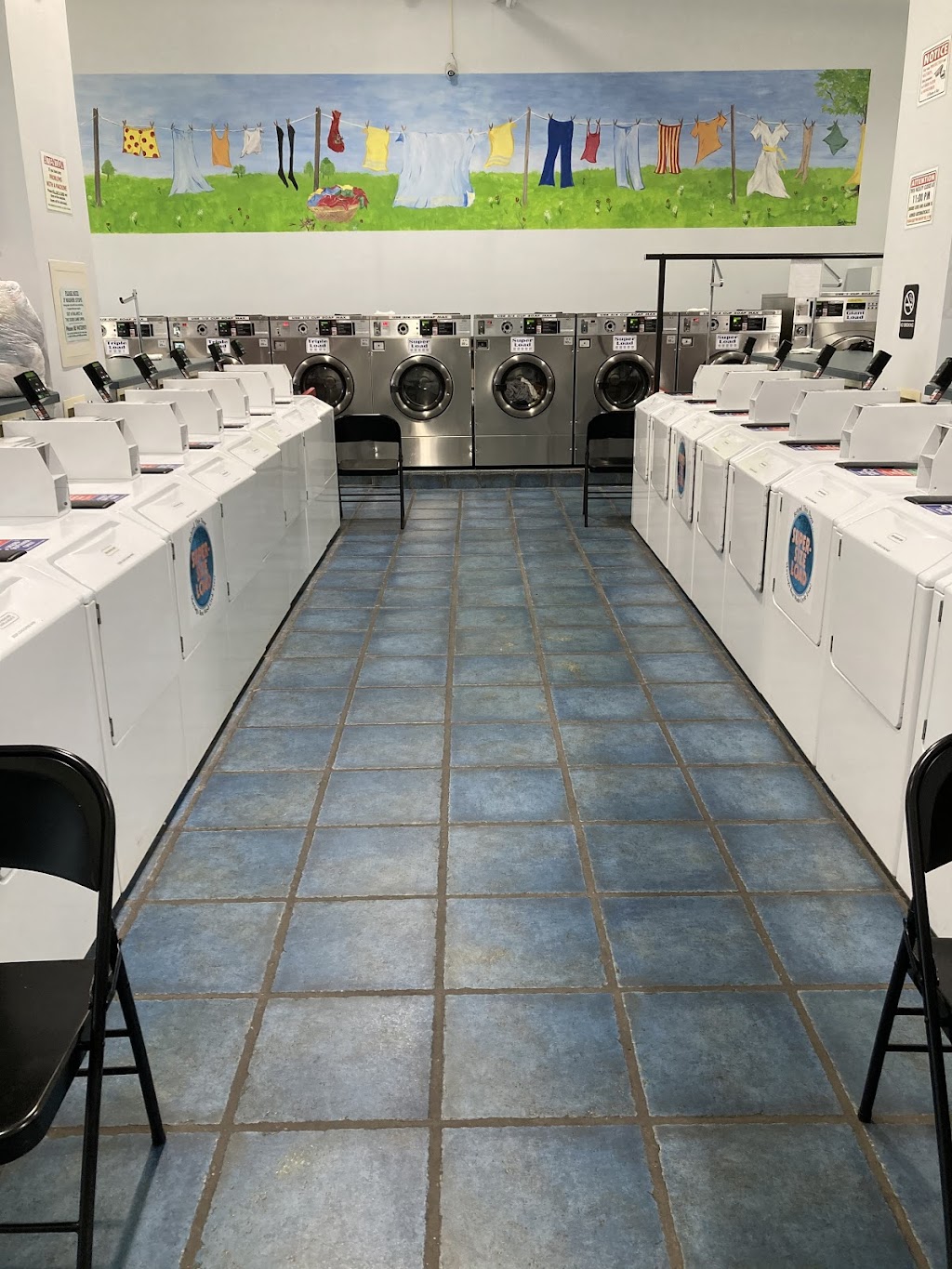 Clothesline Laundromat | 820 PA-100, Bechtelsville, PA 19505 | Phone: (484) 415-0380