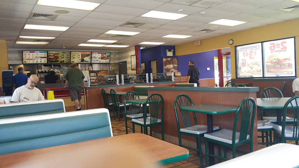 Burger King | 4701 Edgmont Ave, Brookhaven, PA 19015 | Phone: (610) 876-1726