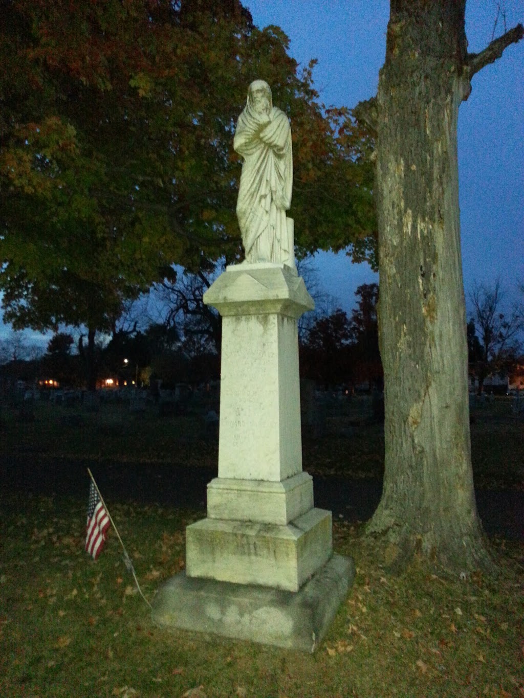 Bristol Cemetery | US-13, Croydon, PA 19021 | Phone: (215) 785-1710