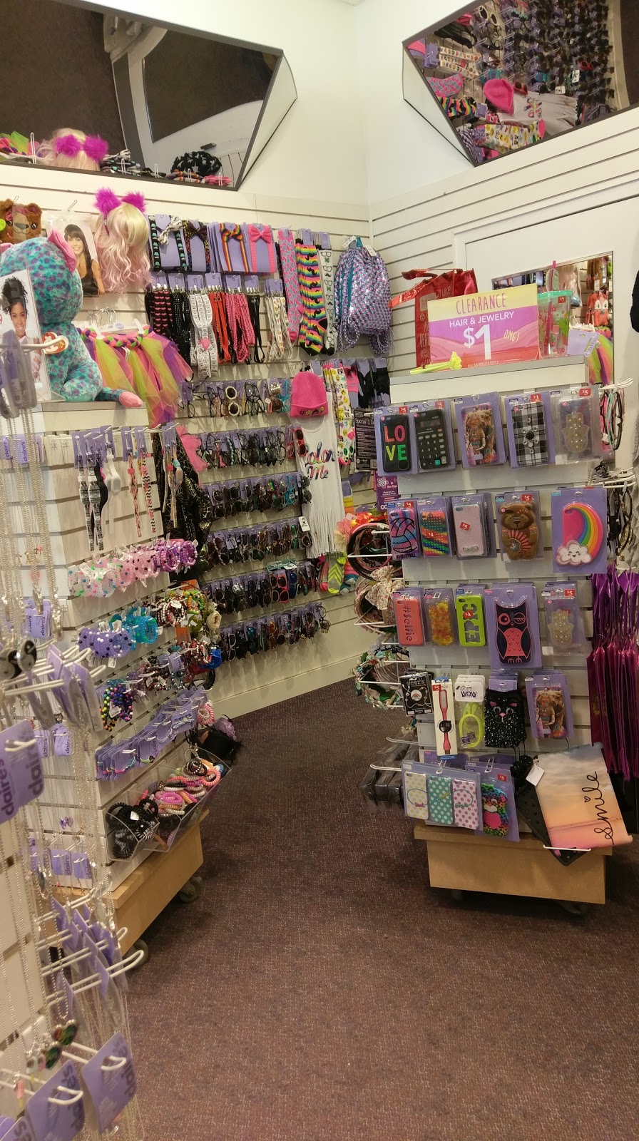 Claires | 2845 Center Valley Pkwy #430, Center Valley, PA 18034 | Phone: (610) 797-3885