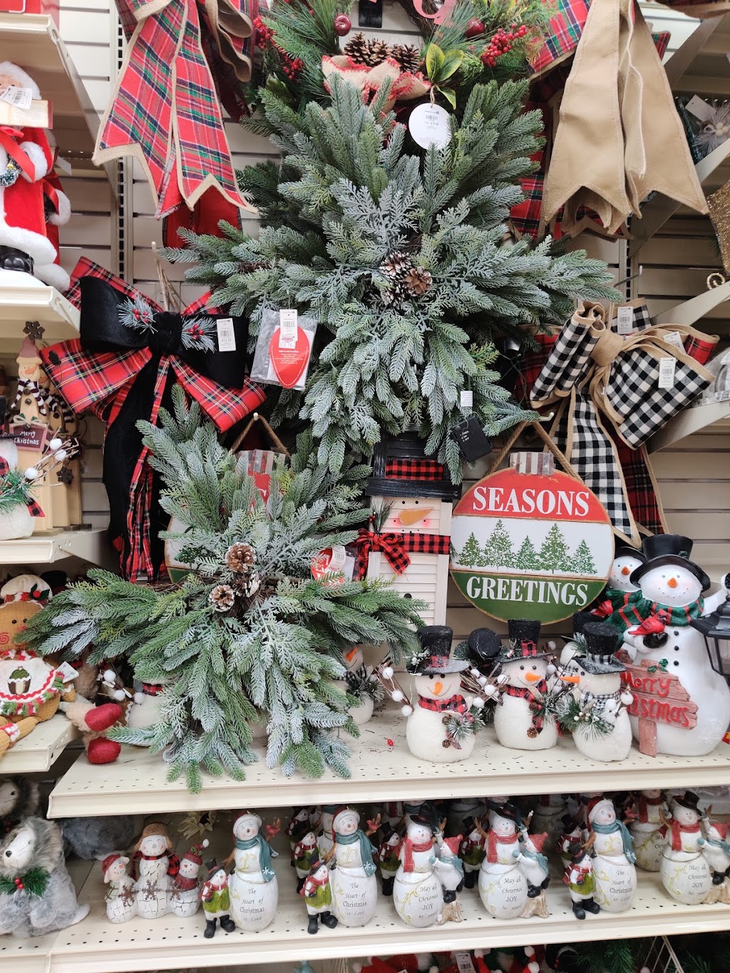 Christmas Tree Shops | 5450 Brandywine Pkwy, Wilmington, DE 19803 | Phone: (302) 479-0680