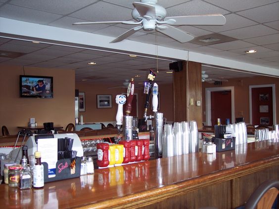 Signals Restaurant and Deck Bar | 150 Skipjack Rd, Georgetown, MD 21930 | Phone: (410) 275-1352