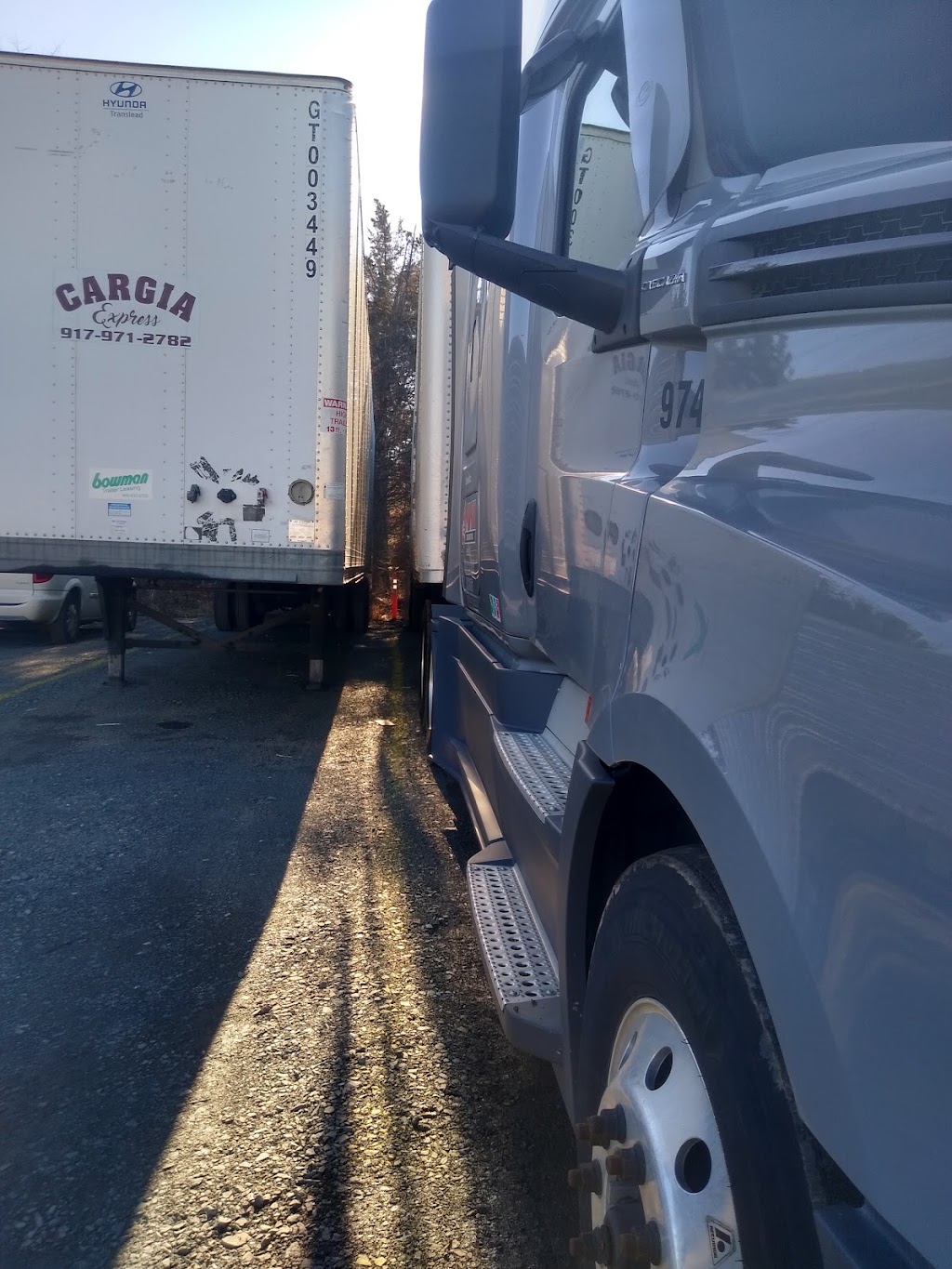 Truck parking Cargia | 321 Valley Rd, Hillsborough Township, NJ 08844 | Phone: (804) 517-4828