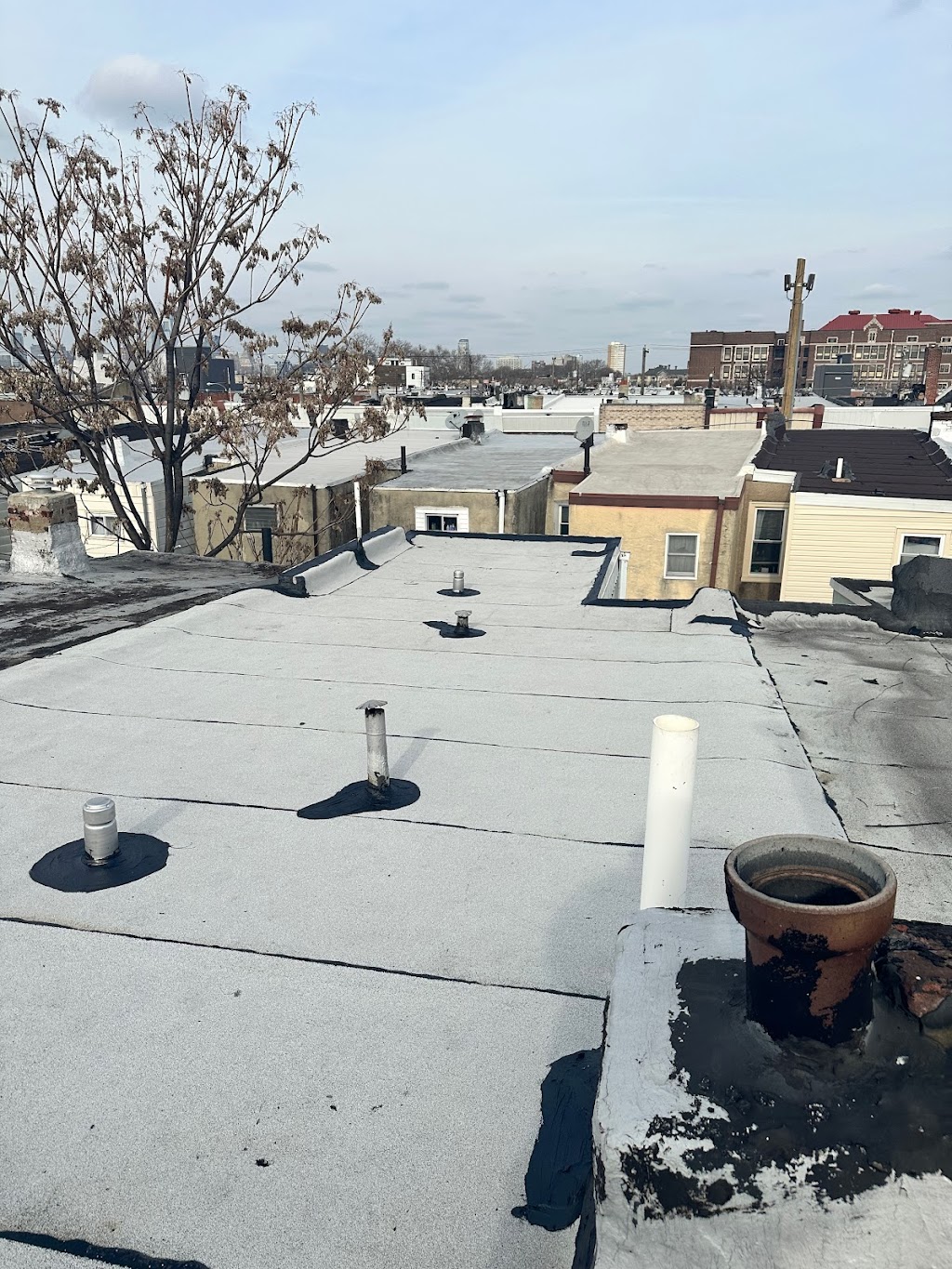 Supreme Roofing Plus LLC | 4552 Tudor St, Philadelphia, PA 19136 | Phone: (267) 338-5305