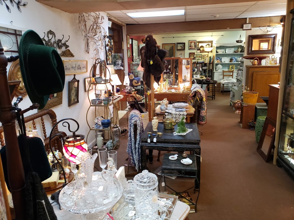 Brandywine River Antiques Market | 878 Baltimore Pike, Chadds Ford, PA 19317 | Phone: (610) 388-2000