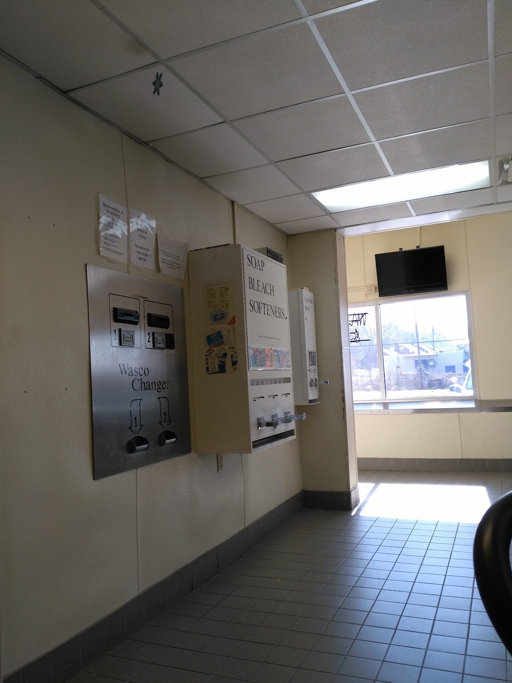 Washday Laundromat | 415 Water St, Temple, PA 19560 | Phone: (484) 706-9277
