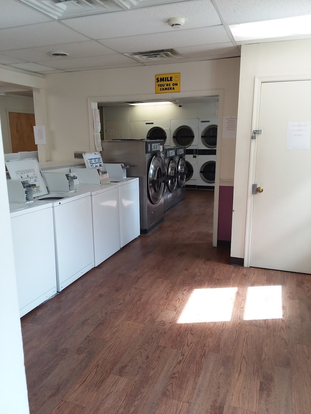 Mrs Bubbles Laundromat | 1776 S Main St #A, Bechtelsville, PA 19505 | Phone: (610) 369-3741