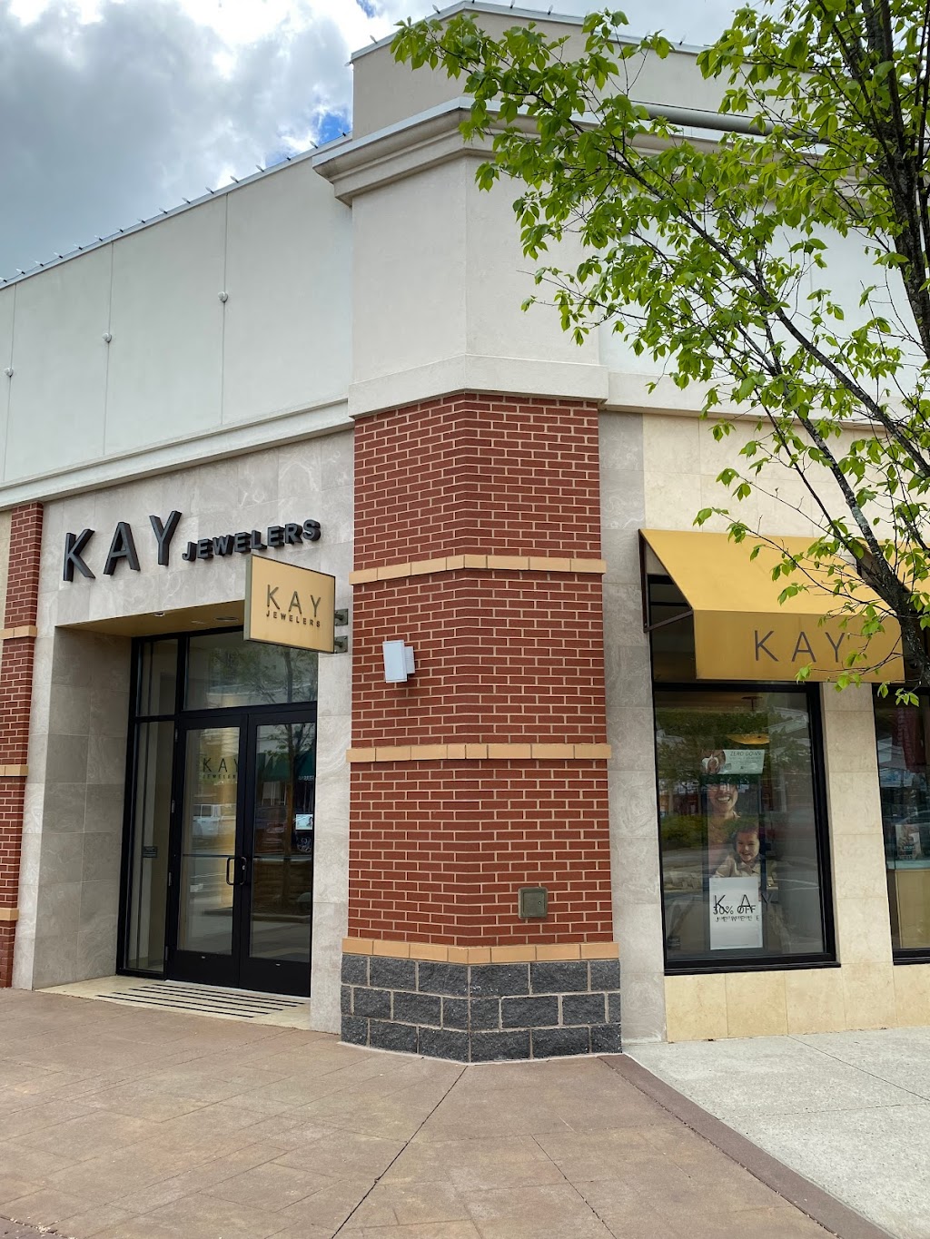 KAY Jewelers | 2960 Center Valley Pkwy #718, Center Valley, PA 18034 | Phone: (610) 797-1460