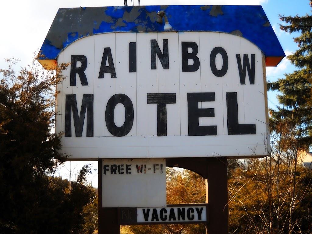 Rainbow Motel | 391 Benjamin Franklin Hwy W, Douglassville, PA 19518 | Phone: (610) 385-3434