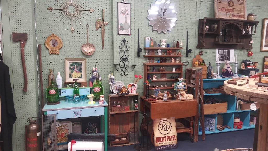 Snoopers Antiques & Uniques | 201 Station Rd, Quakertown, PA 18951 | Phone: (484) 426-1173
